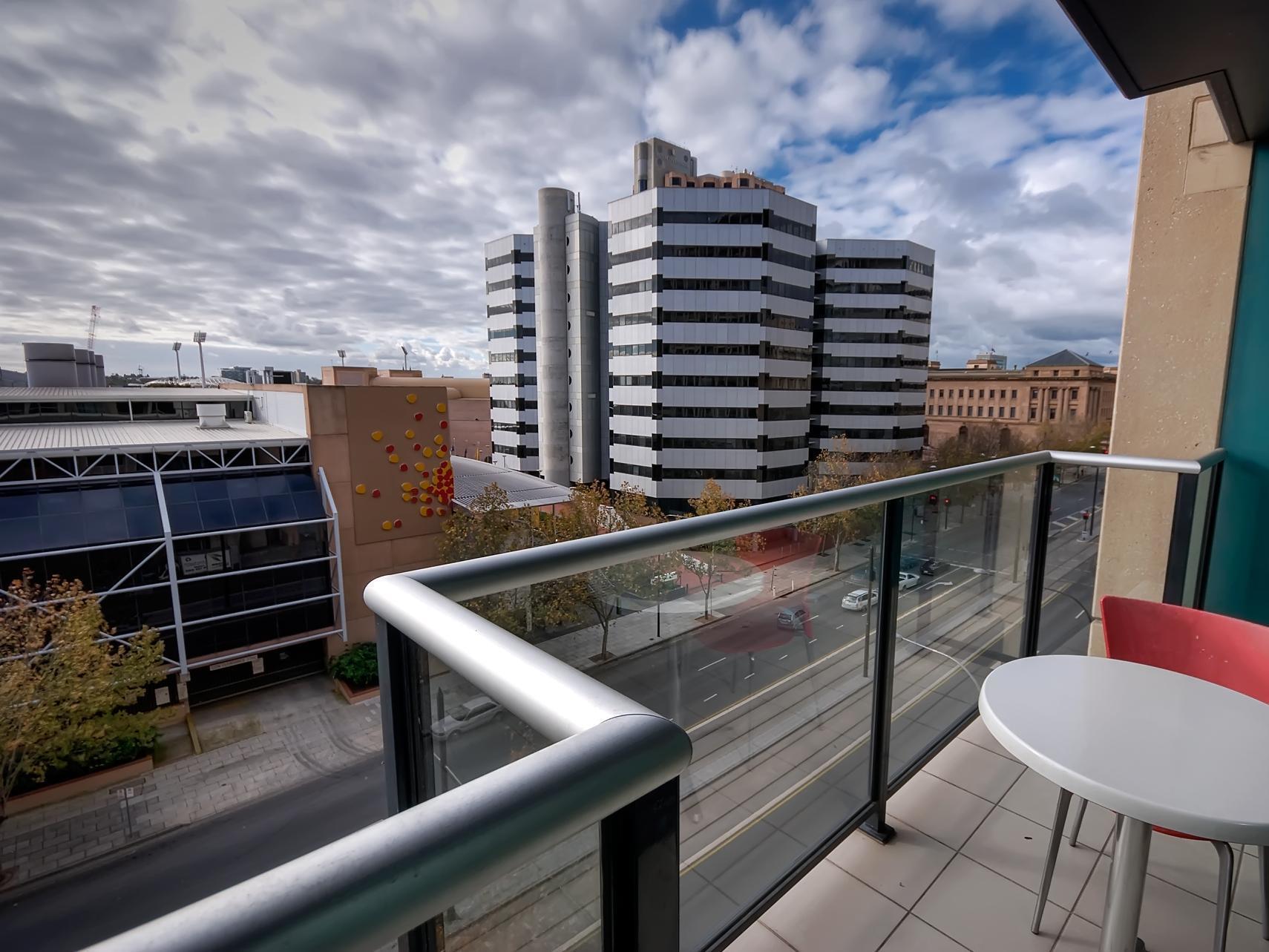 La Loft Apartments North Terrace Adelaide Exteriör bild